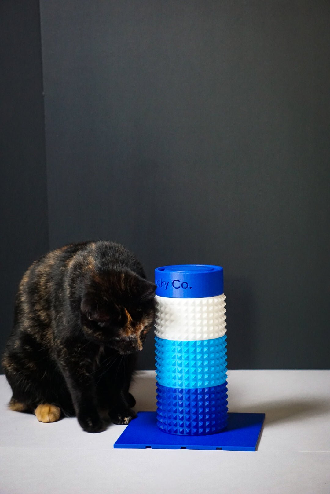 Grooming Tower - George And Lucky Co